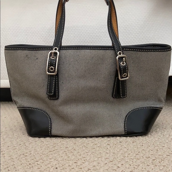 Coach Handbags - (MAKE OFFERS)COACH purse in good condition